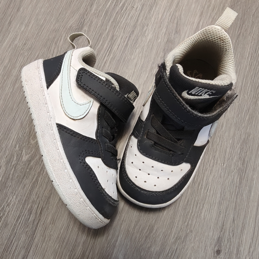 Nike Kids Charcoal & White Sneakers